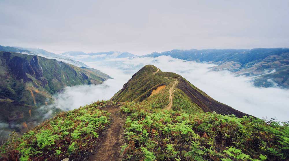 Săn mây Tà Xùa - Trải nghiệm thử cảm giác "lơ lửng" giữa mây và núi
